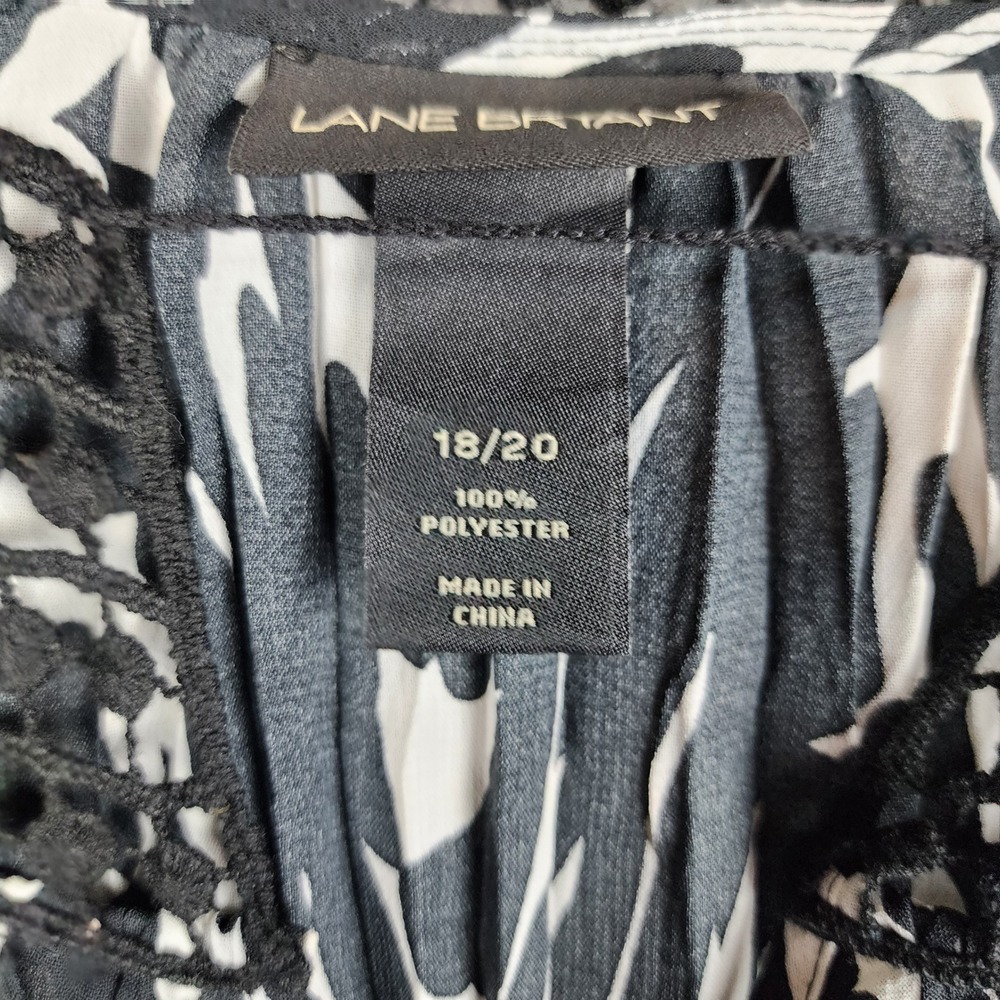 Lane Bryant Blouse Women 18/20 Black White Animal Print Crochet Smocked Boho - Picture 10 of 11